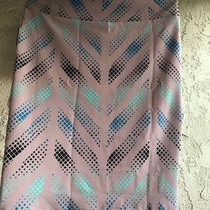 Pink LuLaRoe Cassie skirt